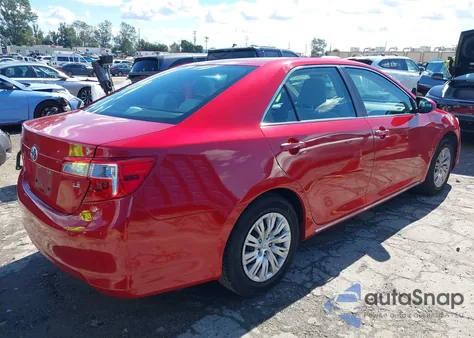 2014 Toyota Camry Le z USA, uszkodzony, nr VIN 4T4BF1FK6ER434561